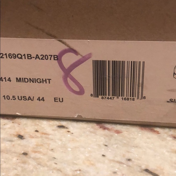 Causal blue shoes with white stitch: used - Picture 8 of 8